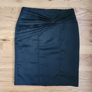 Satin skirt. Size S (4)